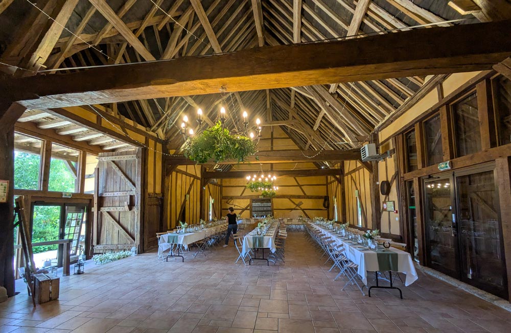 Salle de réception La Grange pour cousinade et fête de famille Sologne