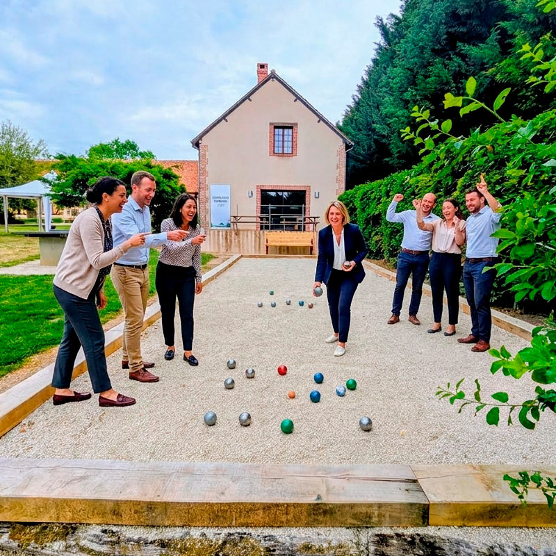 Partie de pétanque durant un séminaire en Sologne Domaine des Merciers